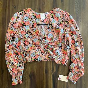 SO Floral Cutout O-Ring Crop Top Balloon Sleeves